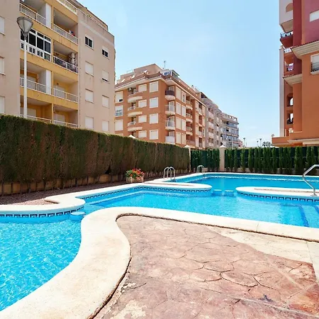 Luminoso Apartamento Muy Cerca De La Playa, Netflix, Wifi, Aacc, Parking *