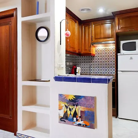 Luminoso Apartamento Muy Cerca De La Playa, Netflix, Wifi, Aacc, Parking * Torrevieja